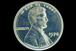 Алюминиевая монета Penny 1974 г. Алюминиевая монета Penny 1974 г.